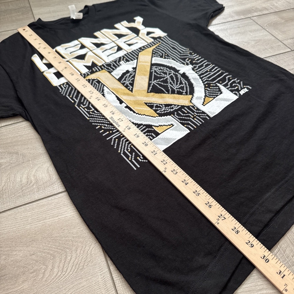 Pro Wrestling Crate Exclusive Kenny Omega 8-Bit T-Shirt SZ L AEW NJPW Black - Picture 6 of 8
